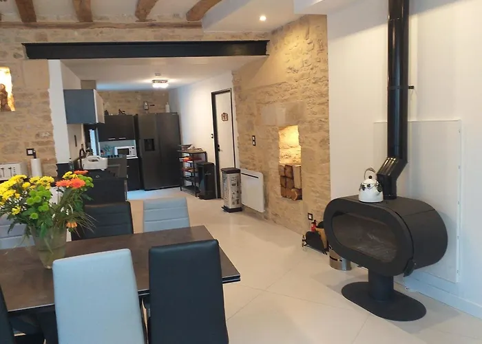 Le Sourire Du Troubadour - 8 - Baignade A 300 M - Salle De Jeux - Poele A Bois * Daglan